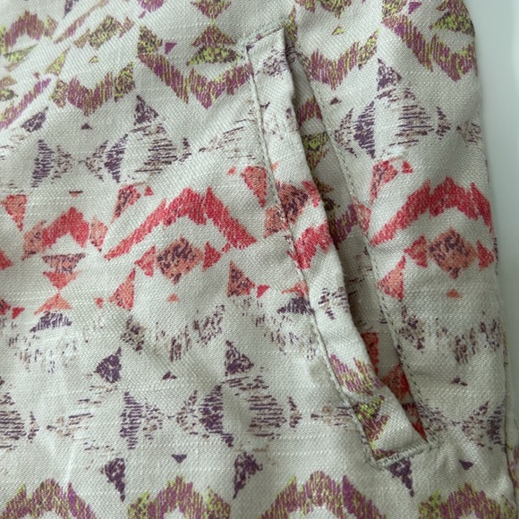 Free People Tribal Print Flat-Front Hi-Rise Linen/Rayon Shorts Pockets Size 0 - Picture 2 of 8